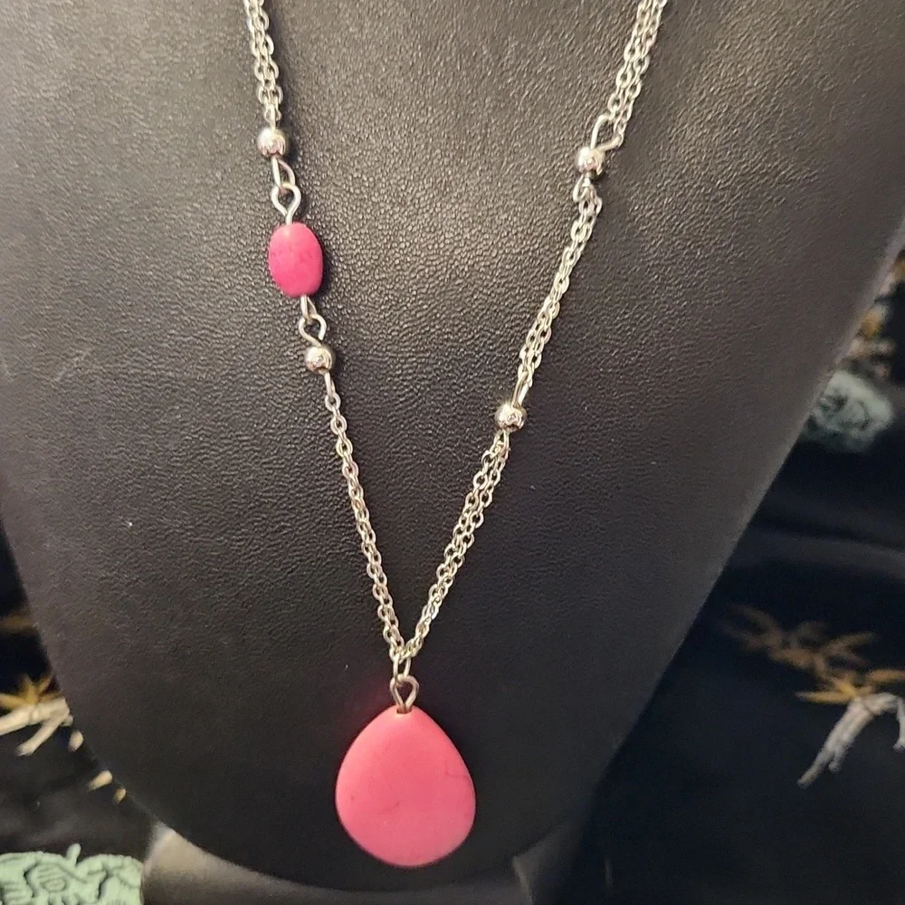 Paparazzi Silver & Pink Pendant Necklace